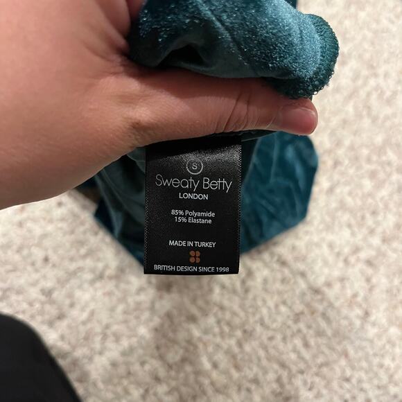 Sweaty Betty Velvet Restore One Shoulder Sweatshirt Sz S Green Holiday - Picture 7 of 7